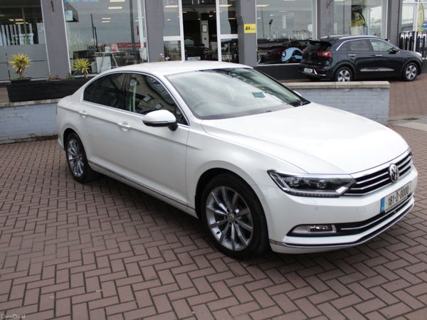 Volkswagen Passat Saloon, Diesel, 2018, White