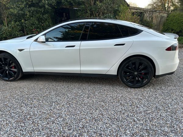 Tesla Model S Hatchback, Electric, 2015, White
