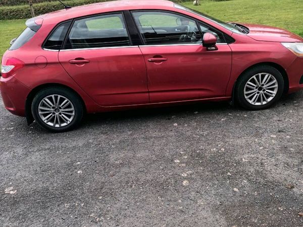 Citroen C4 Hatchback, Diesel, 2013, Red
