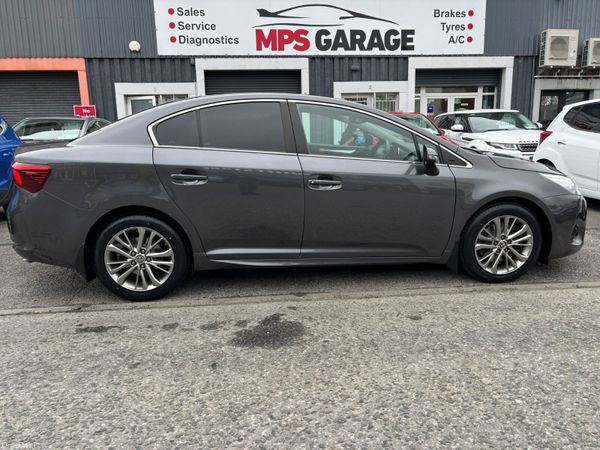 Toyota Avensis Saloon, Diesel, 2017, Grey