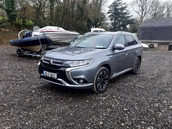 Mitsubishi Outlander SUV, Petrol Plug-in Hybrid, 2016, Grey