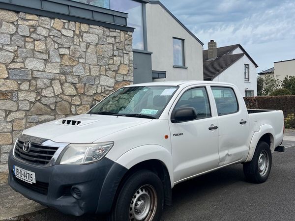 Toyota Hilux Crew Cab, Diesel, 2015, White