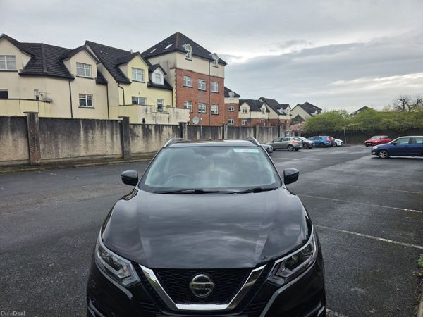 Nissan Qashqai MPV, Petrol, 2021, Black