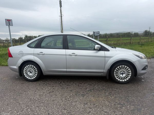 Ford Focus Saloon, Diesel, 2011, Silver