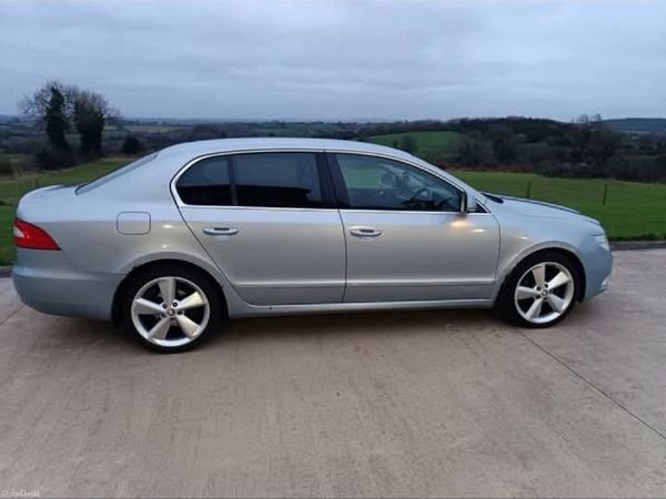 Skoda Superb Saloon, Diesel, 2011, Blue