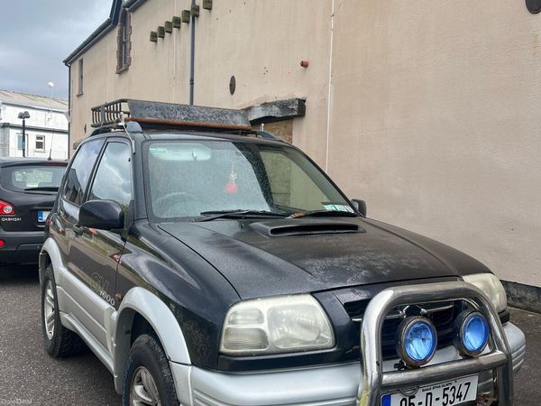 Suzuki Grand Vitara SUV, Petrol, 2005, Black