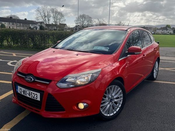 Ford Focus Hatchback, Diesel, 2012, Red