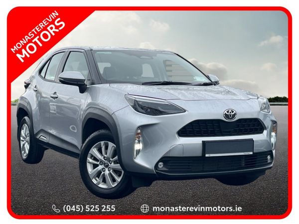 Toyota Yaris Cross Hatchback, Petrol Hybrid, 2025, Grey