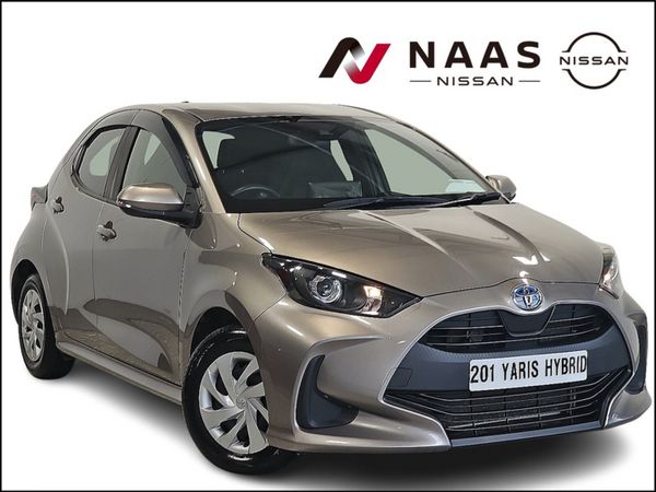 Toyota Yaris Hatchback, Petrol Hybrid, 2020, Silver