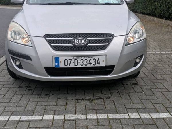 Kia Ceed Hatchback, Petrol, 2007, Silver
