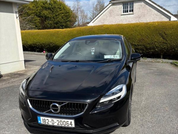 Volvo V40 Hatchback, Diesel, 2018, Black