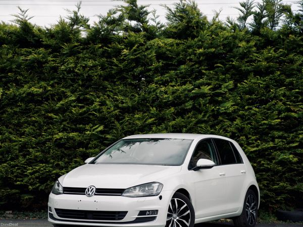 Volkswagen Golf Hatchback, Petrol, 2017, White