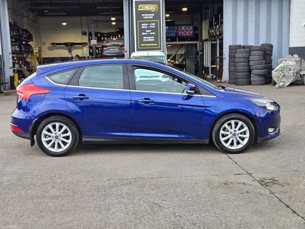 Ford Focus Hatchback, Diesel, 2016, Blue