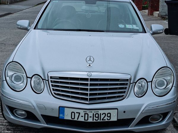 Mercedes-Benz E-Class Saloon, Petrol, 2007, Silver