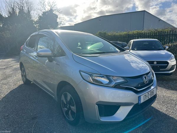 Honda Fit Hatchback, Petrol Hybrid, 2017, Silver