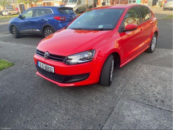 Volkswagen Polo Hatchback, Petrol, 2012, Red