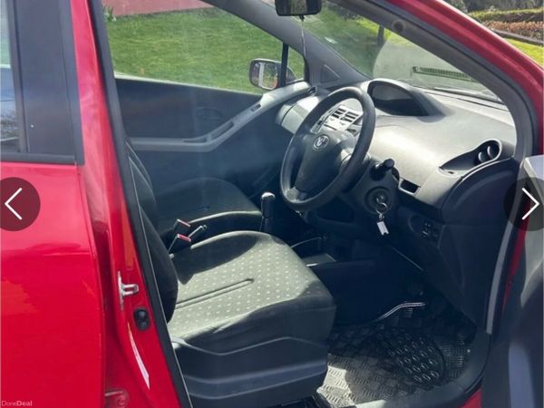 Toyota Yaris Hatchback, Petrol, 2007, Red