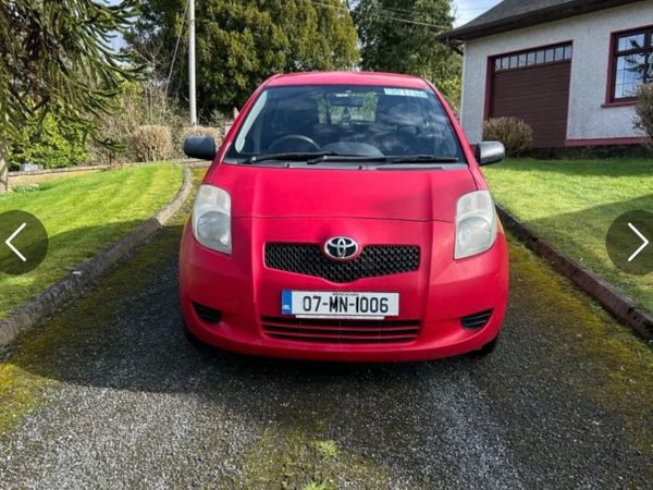 Toyota Yaris Hatchback, Petrol, 2007, Red