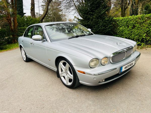 Jaguar XJ Saloon, Diesel, 2008, Silver