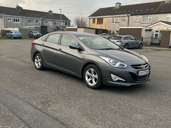 Hyundai i40 Saloon, Diesel, 2013, Silver