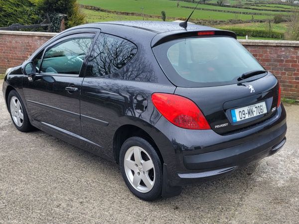 Peugeot 207 Hatchback, Diesel, 2009, Black