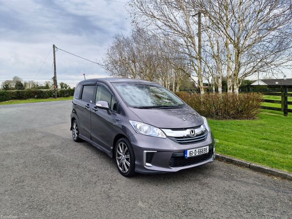 Honda Freed MPV, Petrol Hybrid, 2016, Grey