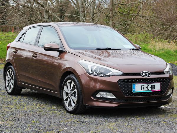 Hyundai i20 Hatchback, Petrol, 2017, Brown