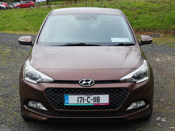 Hyundai i20 Hatchback, Petrol, 2017, Brown