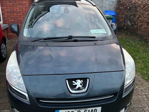 Peugeot 5008 MPV, Diesel, 2013, Blue