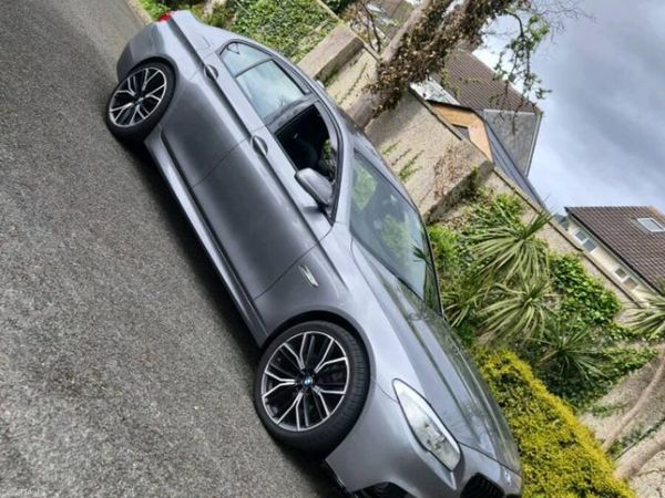 BMW 5-Series Saloon, Diesel, 2011, Grey