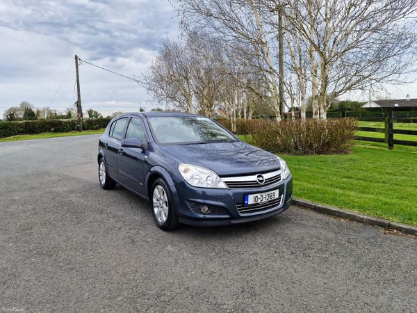 Opel Astra Hatchback, Petrol, 2010, Blue