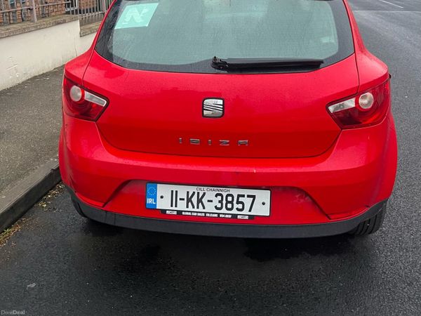SEAT Ibiza Hatchback, Petrol, 2011, Red
