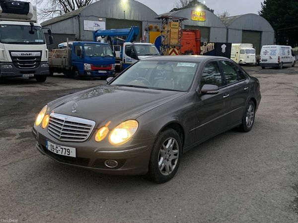 Mercedes-Benz E-Class Saloon, Diesel, 2009, Grey