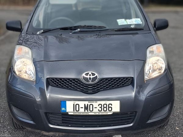 Toyota Yaris Hatchback, Petrol, 2010, Grey