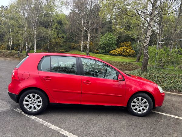 Volkswagen Golf Hatchback, Petrol, 2008, Red
