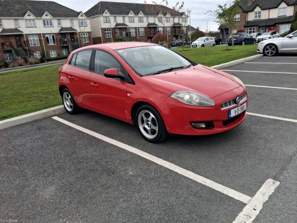 Fiat Bravo Hatchback, Diesel, 2011, Red