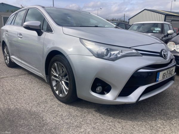 Toyota Avensis MPV, Diesel, 2016, Silver