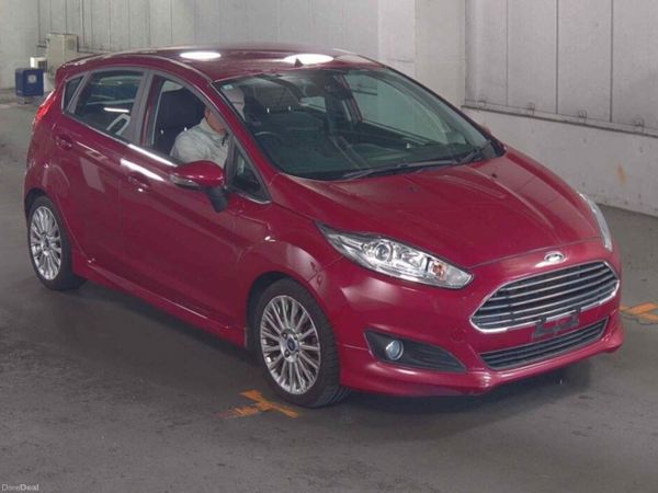 Ford Fiesta Hatchback, Petrol, 2015, Red