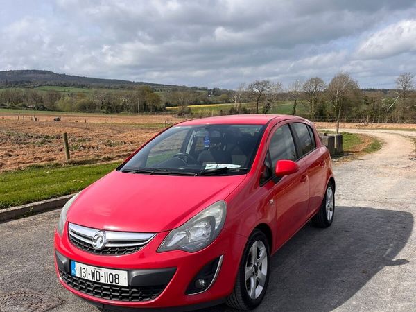 Vauxhall Corsa Hatchback, Petrol, 2013, Red