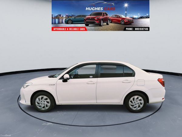 Toyota Corolla Saloon, Petrol Hybrid, 2018, White