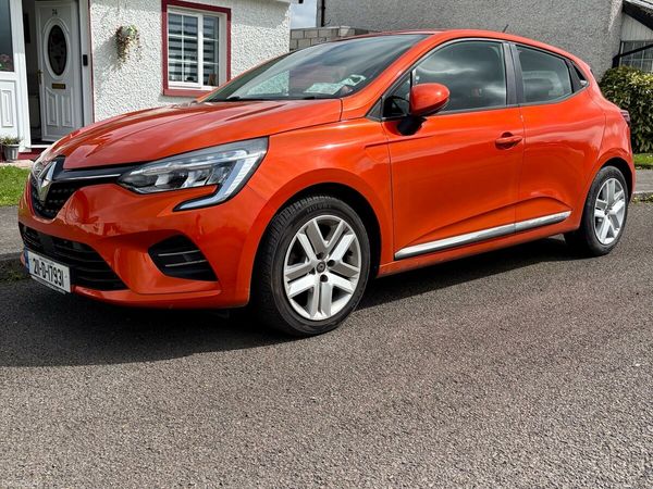 Renault Clio Hatchback, Petrol, 2021, Orange