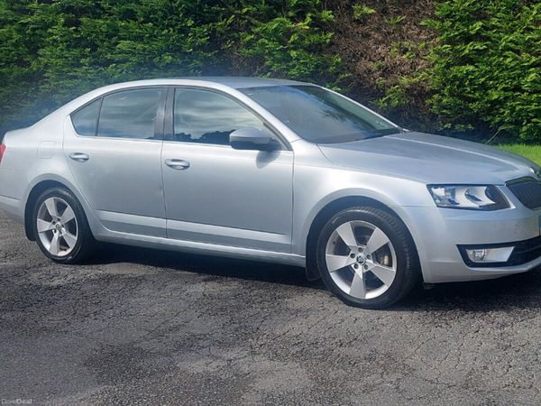 Skoda Octavia Saloon, Diesel, 2016, Silver