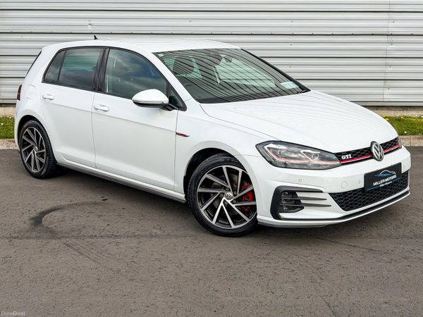 Volkswagen Golf Hatchback, Petrol, 2017, White