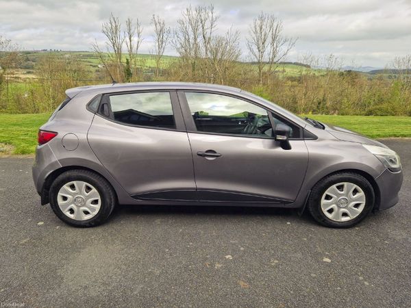 Renault Clio Hatchback, Petrol, 2013, Grey