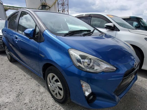 Toyota Aqua Hatchback, Petrol Hybrid, 2015, Blue