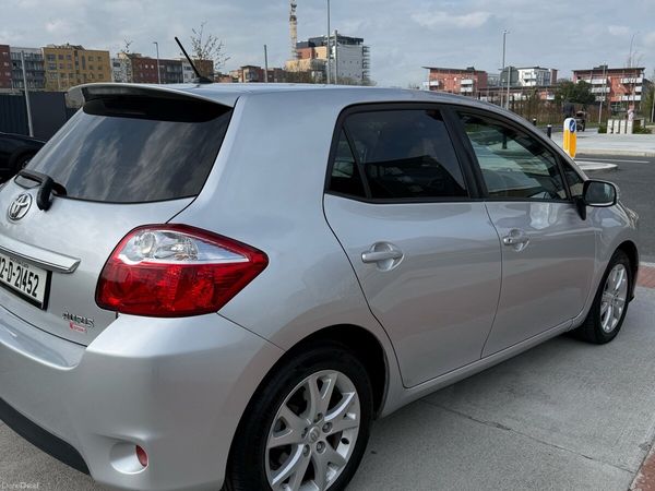 Toyota Auris Hatchback, Diesel, 2012, Silver