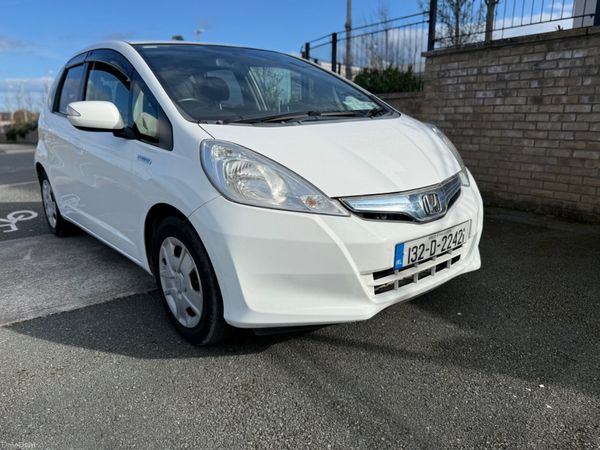 Honda Fit Hatchback, Petrol Hybrid, 2013, White