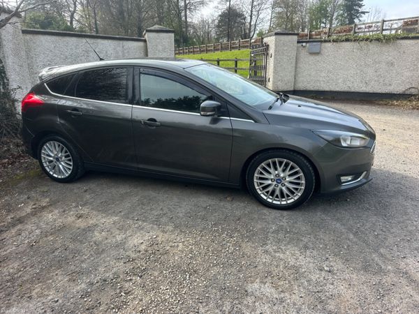 Ford Focus Hatchback, Diesel, 2017, Grey