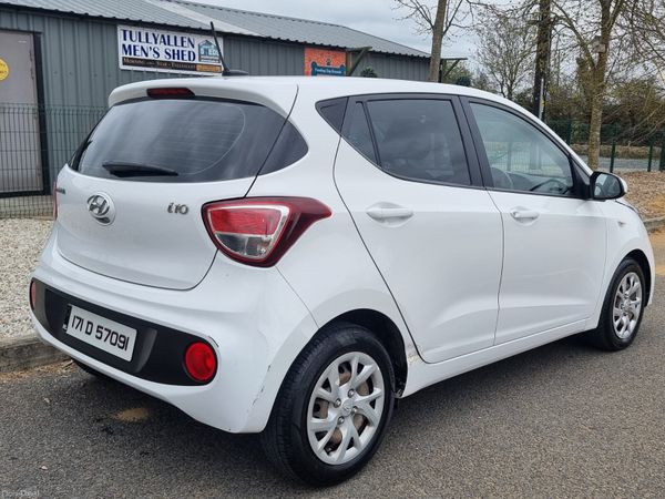 Hyundai i10 Hatchback, Petrol, 2017, White