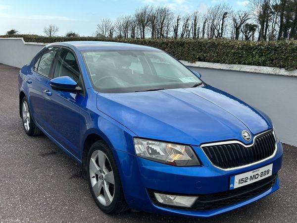 Skoda Octavia Saloon, Diesel, 2015, Blue